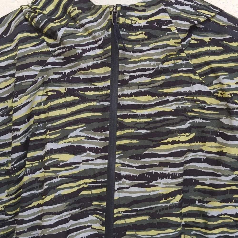 Lululemon Eurus Jacket Lab Painterly Camo Large Soleil Multi Size Medium